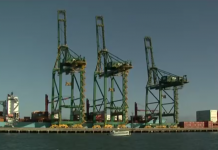 Fechados desde sexta por conta da ressaca, quatro portos de SC voltam a operar