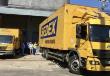 Paralisação de caminhoneiros faz Correios suspender envio de Sedex