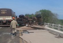 Motorista morre em Corumbá (MS), após ser arremessado de caminhão caminhão